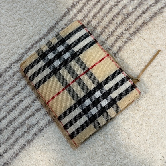 Wallets - Picture 2 of 4